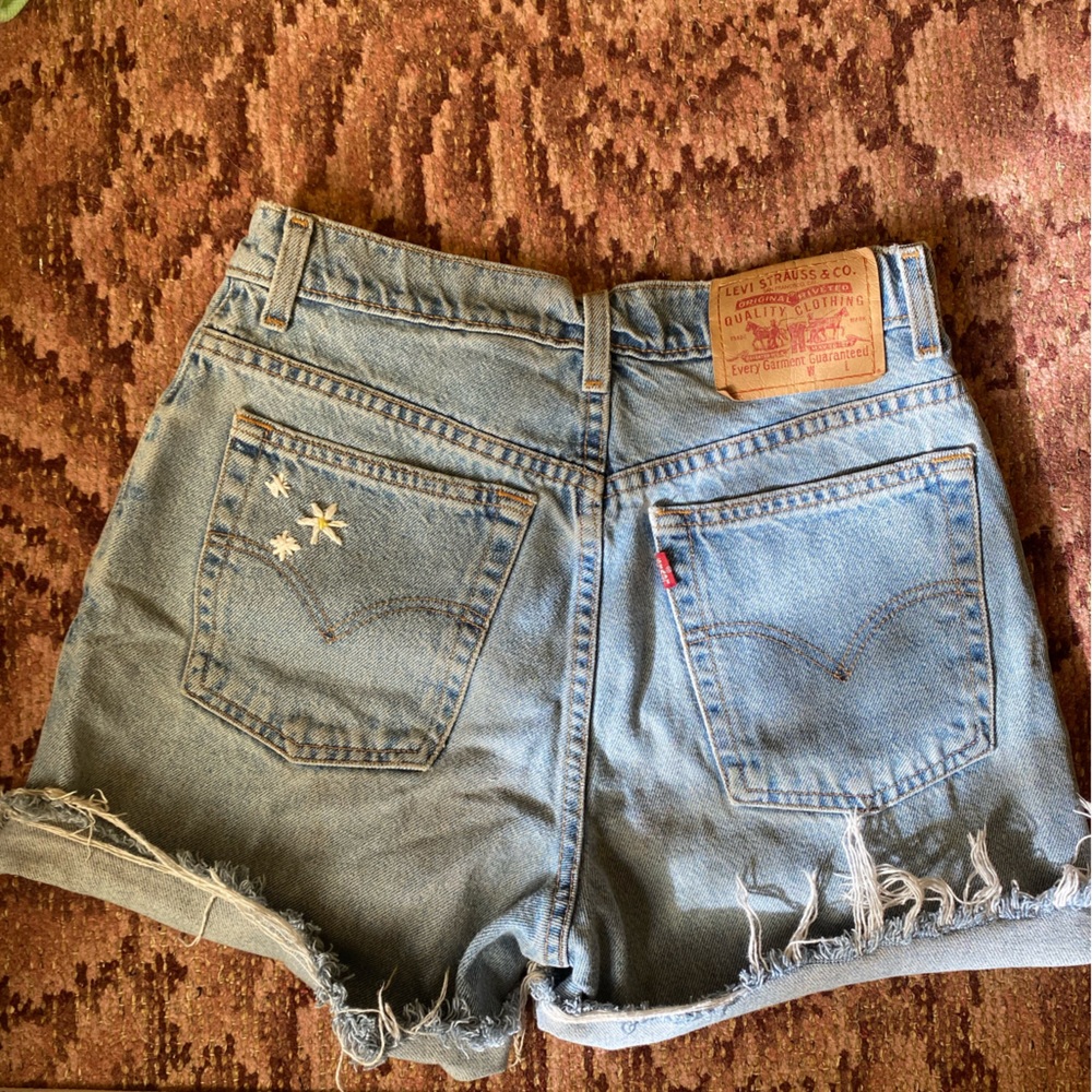 Vintage Levi Cutoffs With Daisy Embroidery